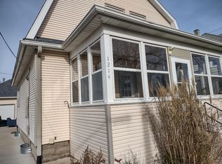 1214 Forest Ave, Jackson, MI 49201