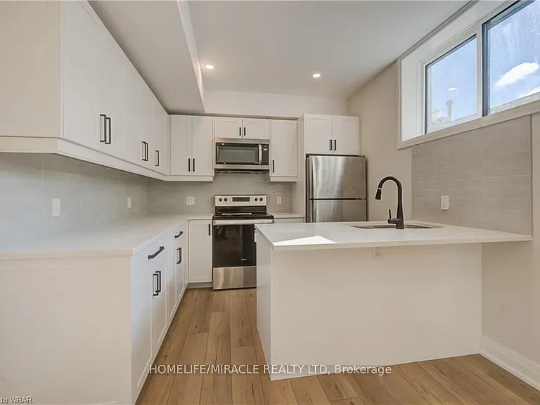 160 Weber St W #2 — Photo 4