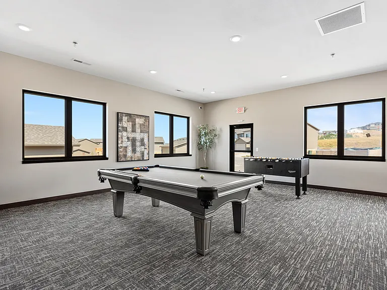Shepherd Hills Commons — Photo 10
