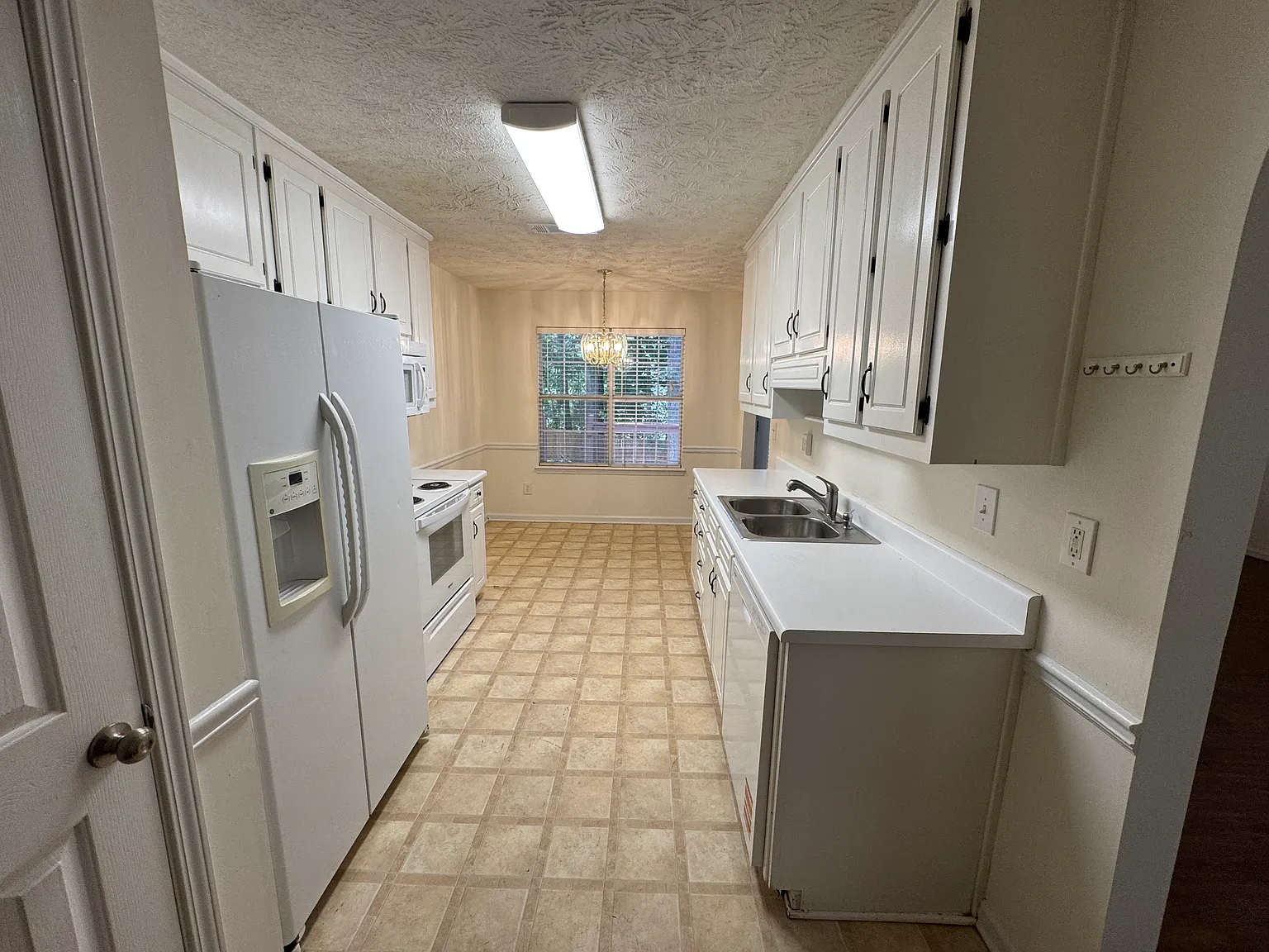 3 bed, 1500 sqft, $2,000 — Photo 4