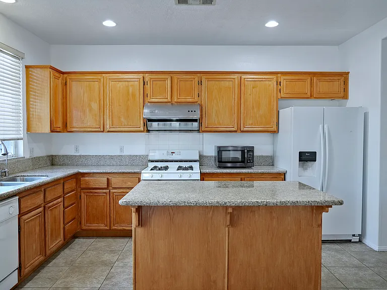7637 Tuscany Pl — Photo 8