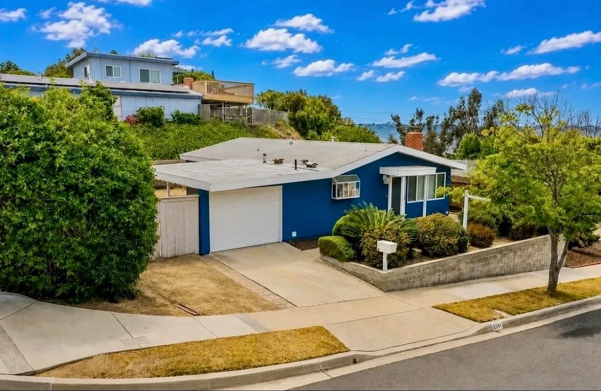 3 bed, 1000 sqft, $3,990 — Photo 4