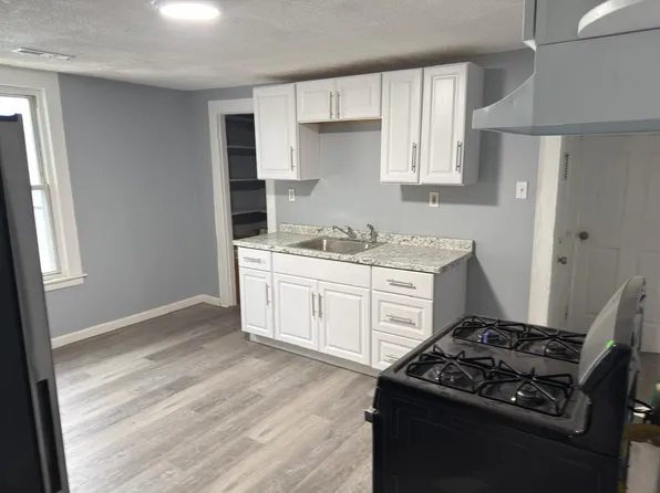 45 Harral Ave #1, Bridgeport, CT 06604
