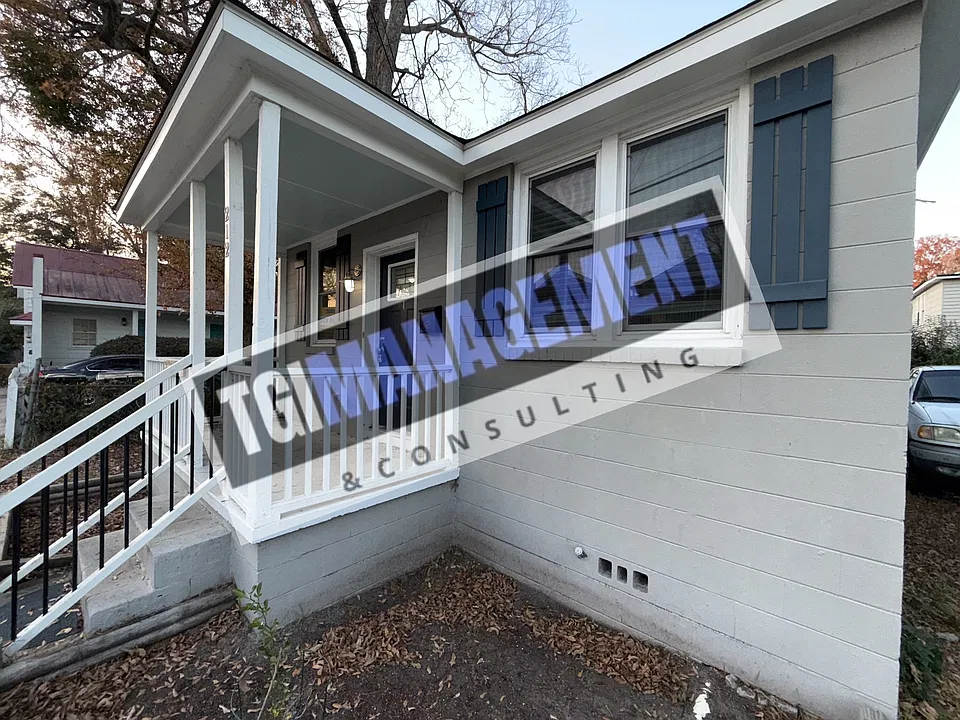 212 Romney St