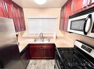 21500 Burbank Blvd #1-124, Woodland Hills, CA 91367