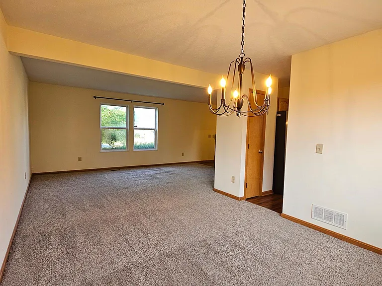 4466 Edgarton Dr — Photo 15