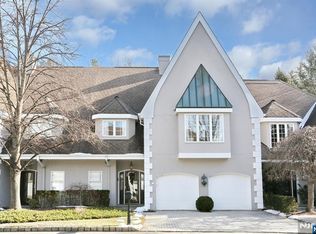 2 Normandy Ct, Ho Ho Kus, NJ 07423