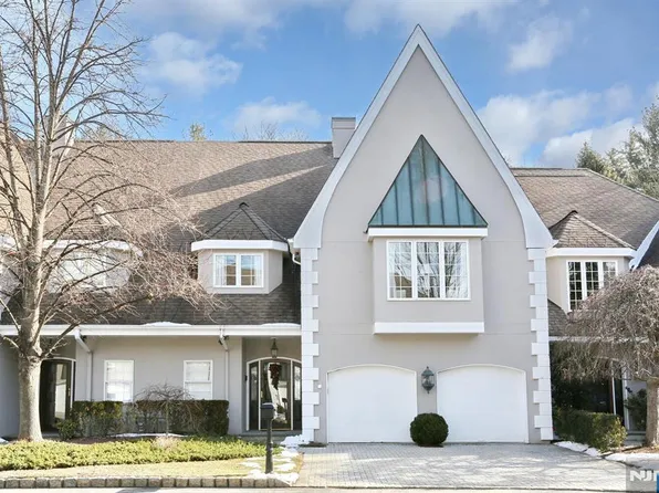 2 Normandy Court, Ho-Ho-Kus, NJ 07423