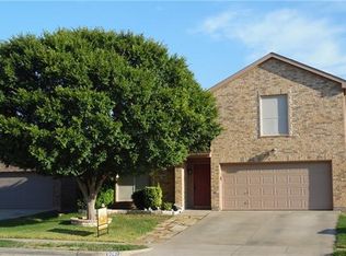 9087 Riverfalls Dr, Fort Worth, TX 76118