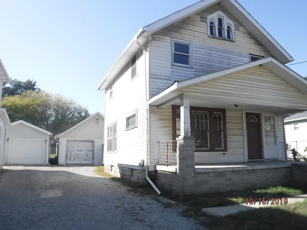 545 Avondale Ave photo 1