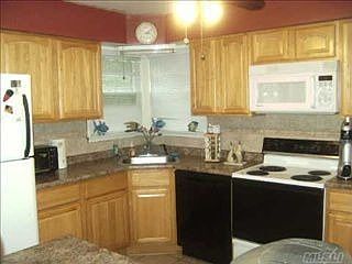 5th image of 750 Maple Pl