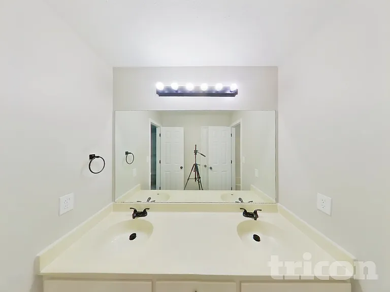 2701 River Bend Dr — Photo 14