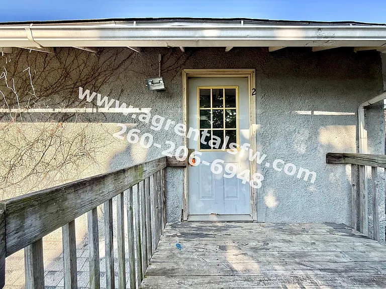 209 S West St — Photo 4