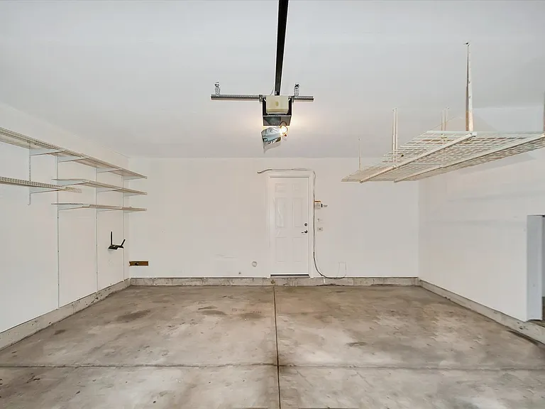 582 Declaration Ln — Photo 22