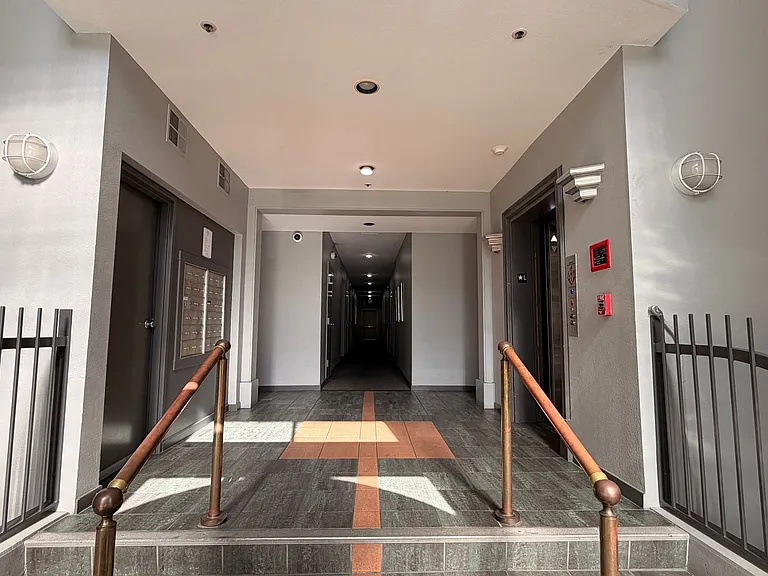 97 East Ct #58 — Photo 3