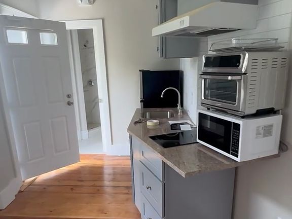 3rd image of 386 Common St #12