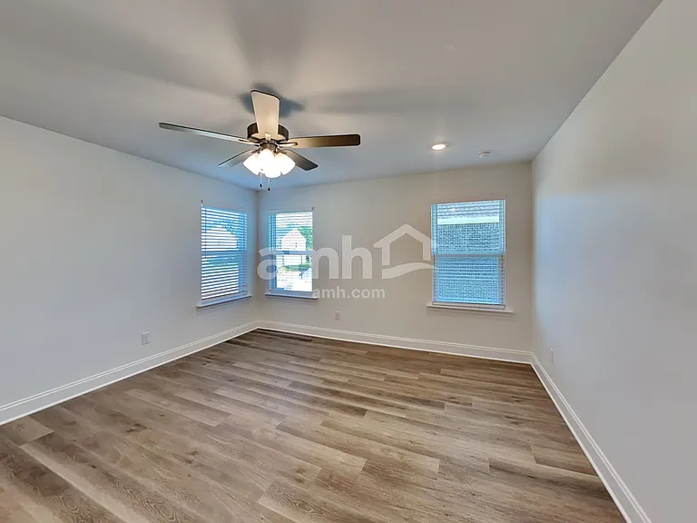 214 Argea Dr — Photo 10