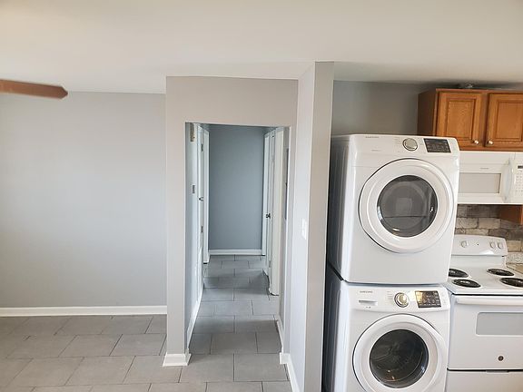 4th image of 4034 Dale St #C