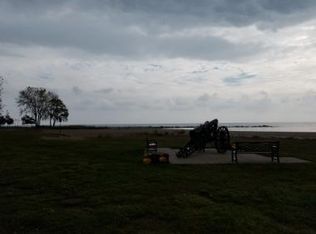 300 60th St APT 1, Kenosha, WI 53140