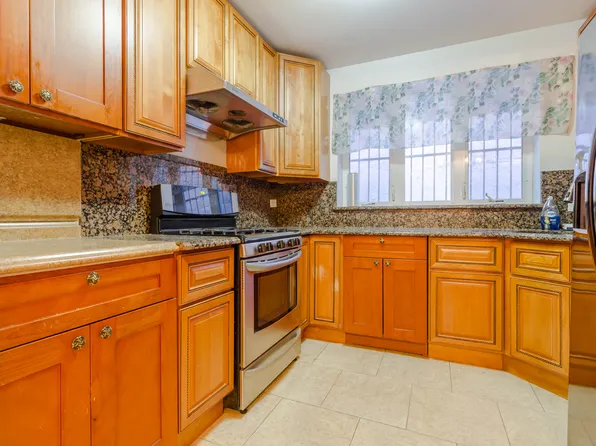 2370 East 28th Street image 1 of 6