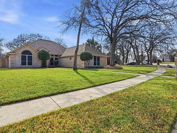 3rd image of 1312 Crows Nest Ct