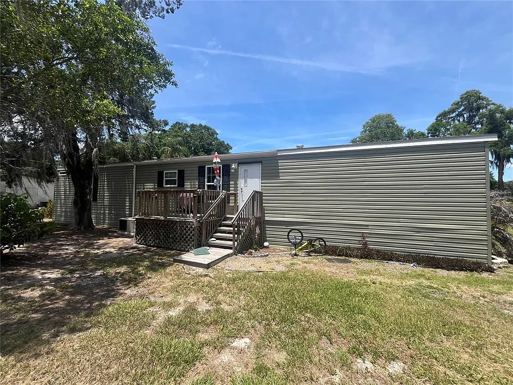 3 bed, 2.0 bath, 960 sqft, $2,600 — Photo 1