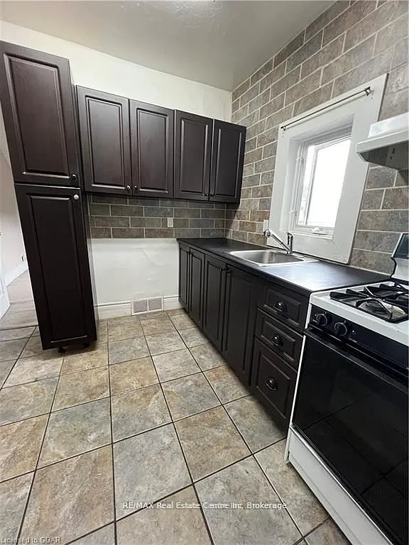 2 bed, $1,650 — Photo 1