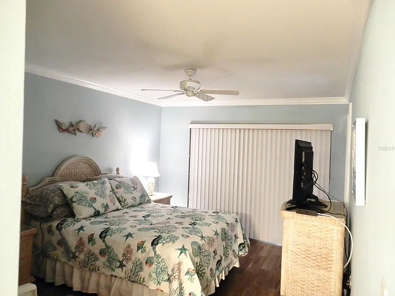 103 1st St E #210 — Photo 7