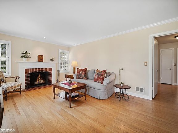 4th image of 1338 Sunnyside Ave