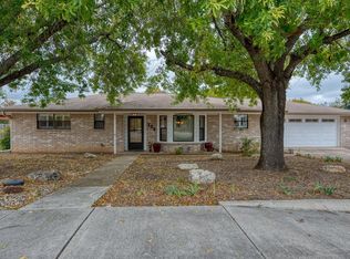 123 Homestead, Kerrville, TX 78028