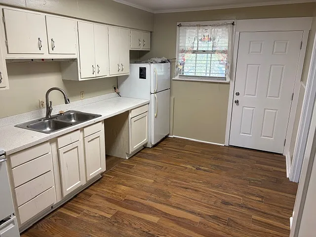 1353 Glen Oak Pl #A — Photo 8