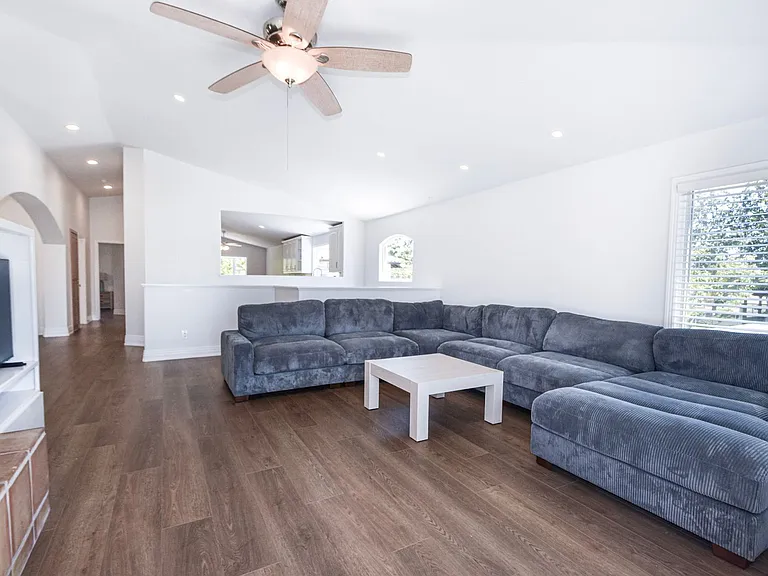 741 Guadalupe Ave — Photo 4