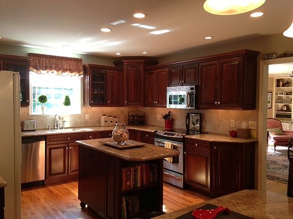 4th image of 2406 Pennington Dr