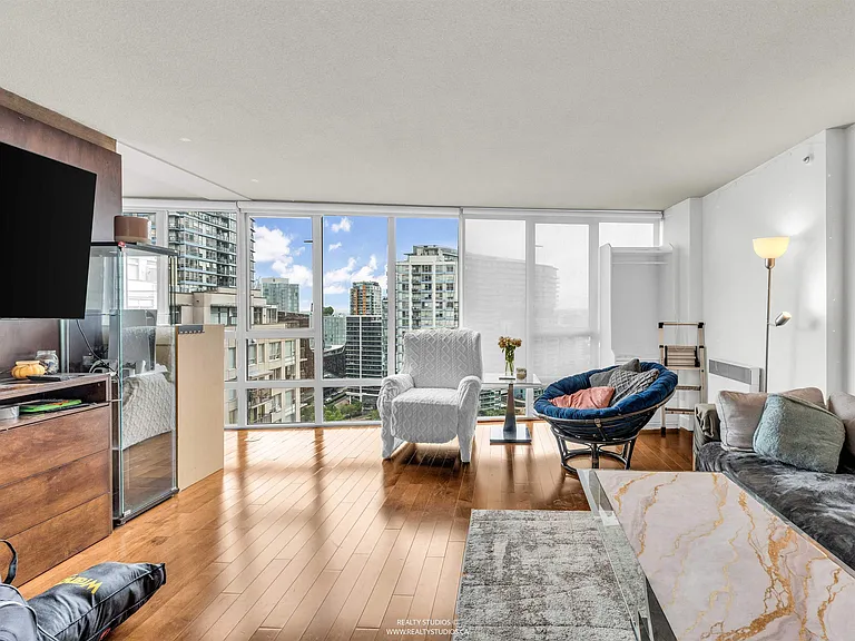 950 Cambie St #2001 — Photo 8