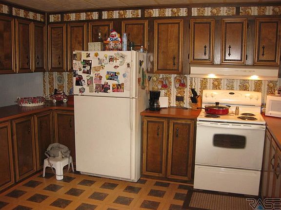5th image of 410 Washington Ave