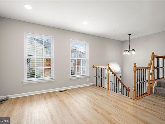 4th image of 13817 Churchville Dr