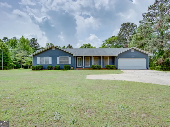 203 Leigh Dr, Ellenwood, GA 30294