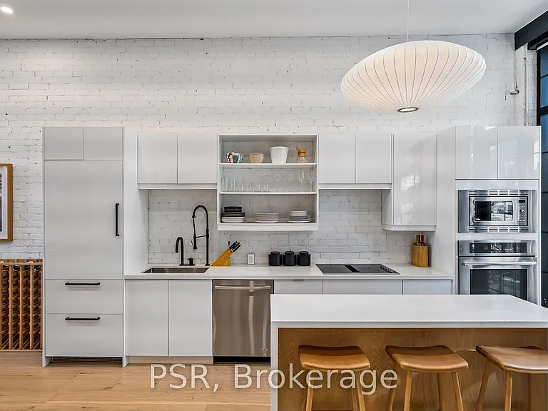 53 Palmerston Ave — Photo 7
