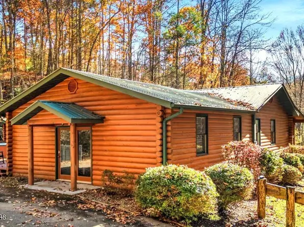 1150 Ogle Hills Rd, Gatlinburg, TN 37738
