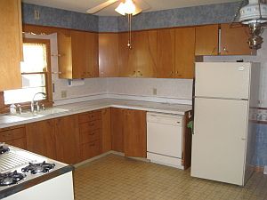 4th image of 110 Park Ave E