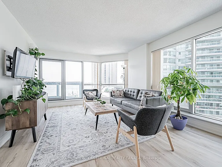 10 Yonge St #1012 — Photo 2