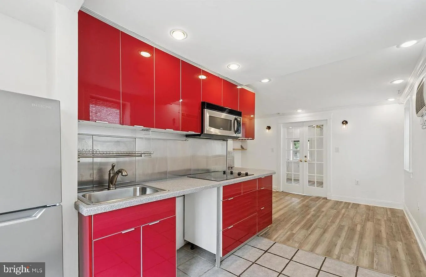1 bed, 450 sqft, $1,400 — Photo 2