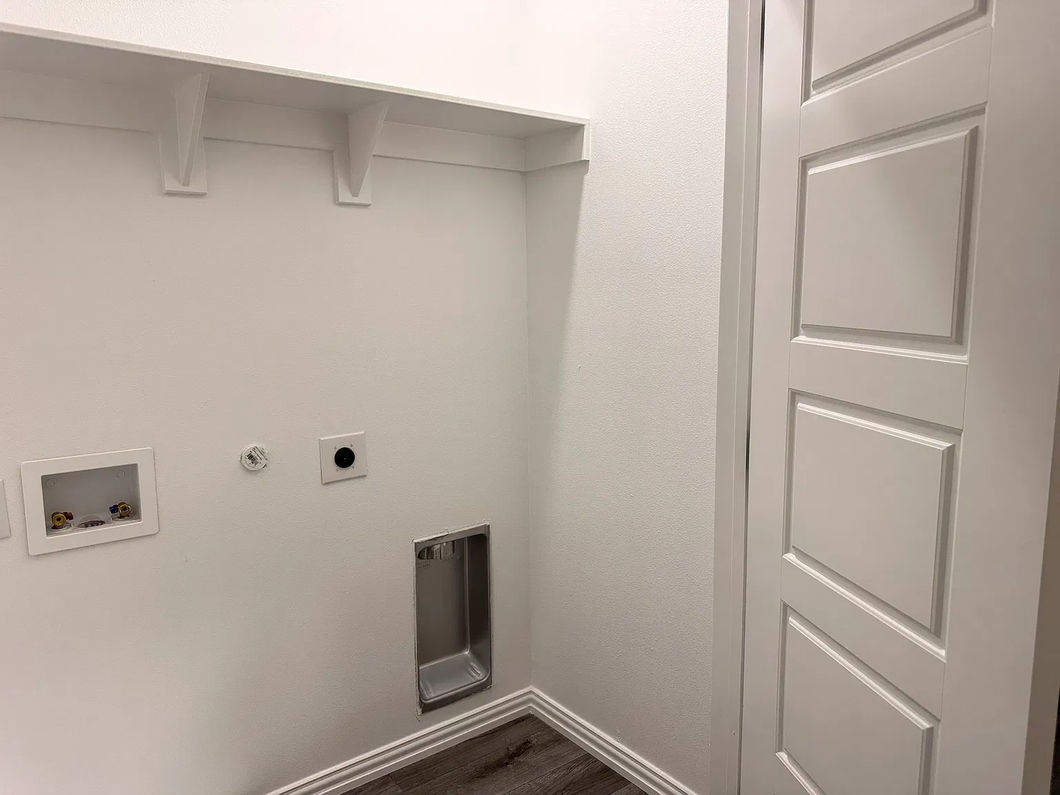 3 bed, 2.5 bath, 1671 sqft, $2,200 — Photo 3