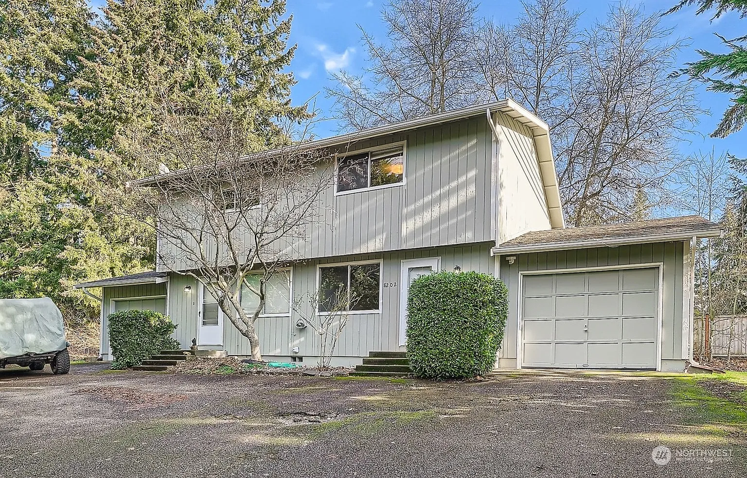 8202 8204 59th Avenue E photo 1