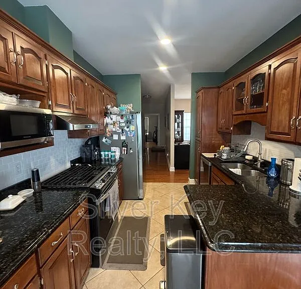 1980 Ridge Point Dr NW — Photo 31