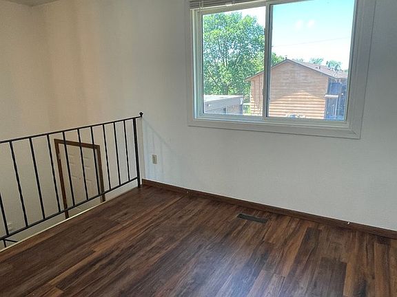 4th image of 5450 5th St NE #6