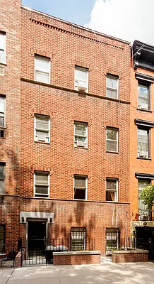 Rented by Camelot Realty Group | media 5