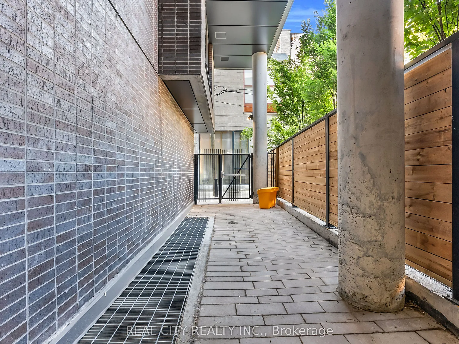 3 bed, $3,500 — Photo 3