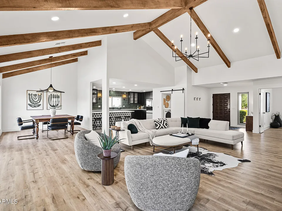 7388 E Laredo Ln