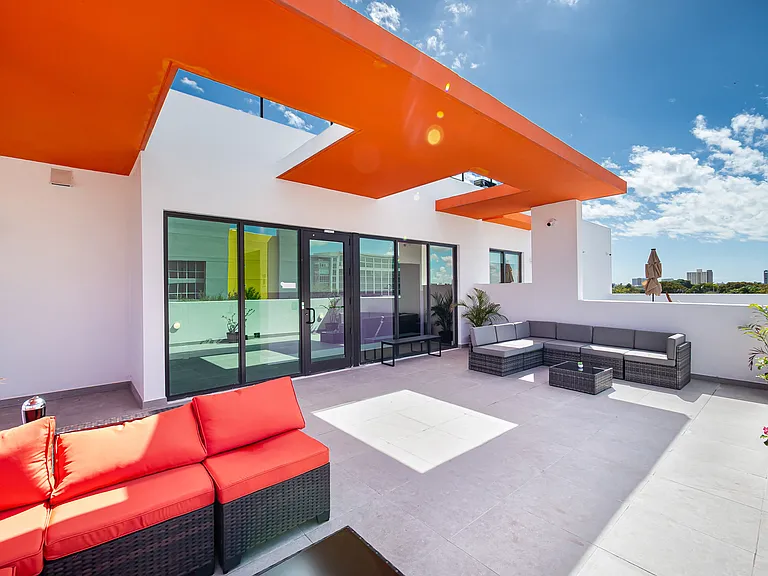 Saffron Apartments — Photo 61